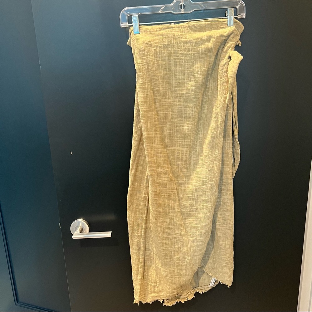 Free People Never Worn Wrap Skirt with Side Tie Midi Length Size Large